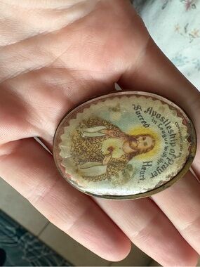 Vintage Religious Icon Pocket Case with Sacred Heart of Jesus Image 1932